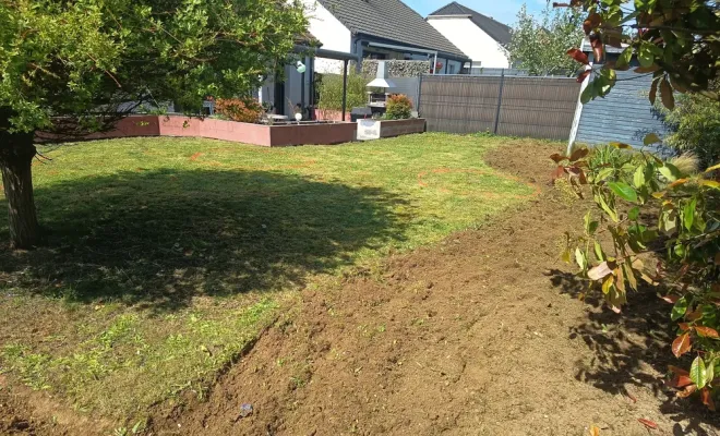 Chantier de création entièrement minérale en cours à Bouchain, Douai, Les Jardins de Jo