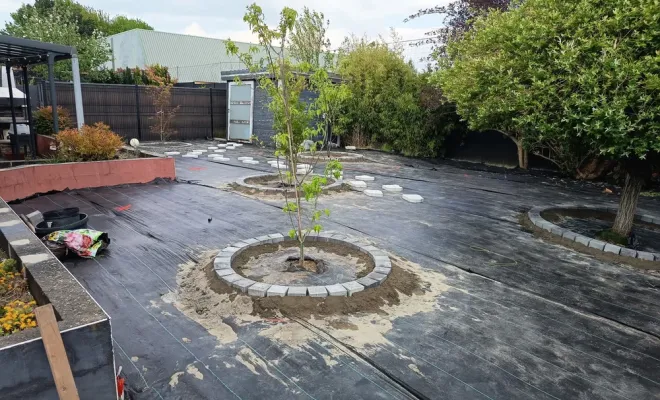 Chantier de création entièrement minérale en cours à Bouchain, Douai, Les Jardins de Jo